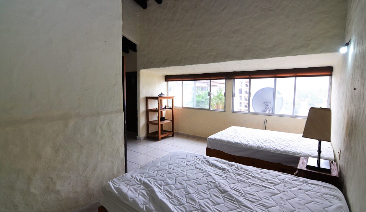 PH Condo Los Mangos Robalo - 3BD 3BA Furnished Apartment For Rent Long Term Versalles (18)