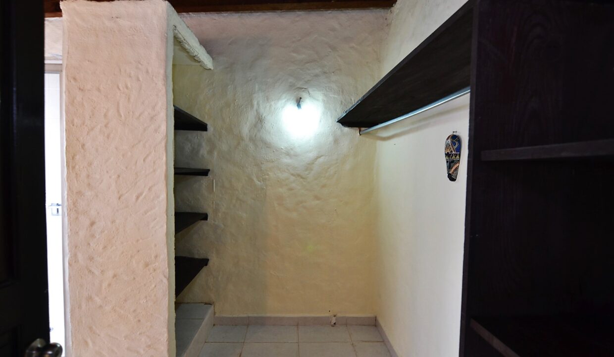 PH Condo Los Mangos Robalo - 3BD 3BA Furnished Apartment For Rent Long Term Versalles (23)