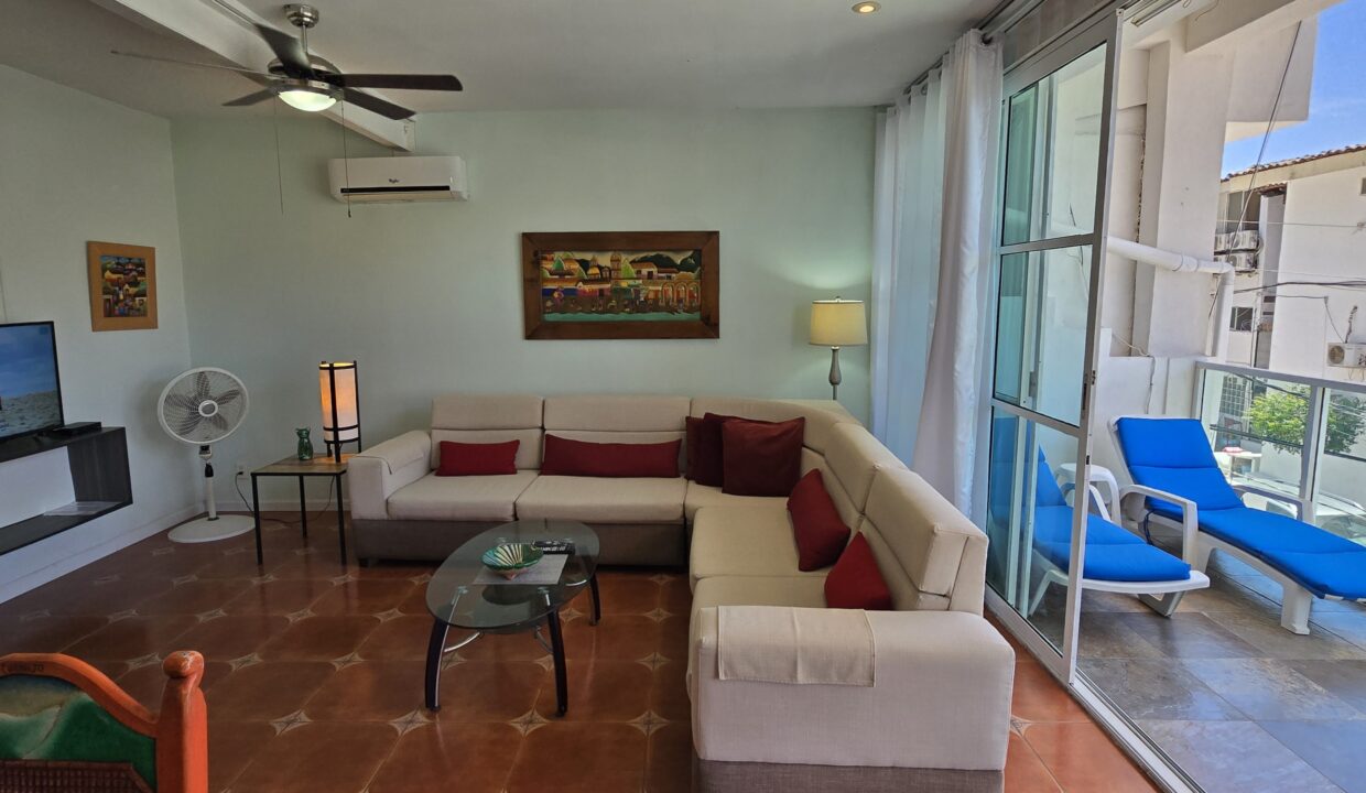 Condo Pericos 1 - Hotel Zone Puerto Vallarta For Rent Vallarta Dream (1)